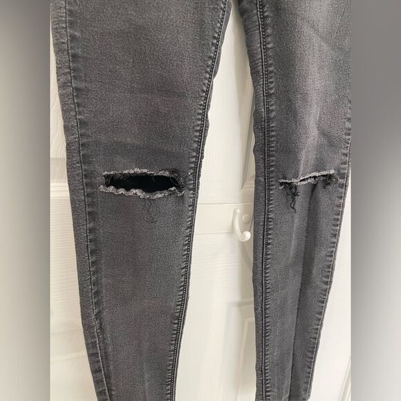 Zara Basic Denim Gray Wash Ripped Knee Skinny Jeans Women’s Size 4 - Picture 5 of 10